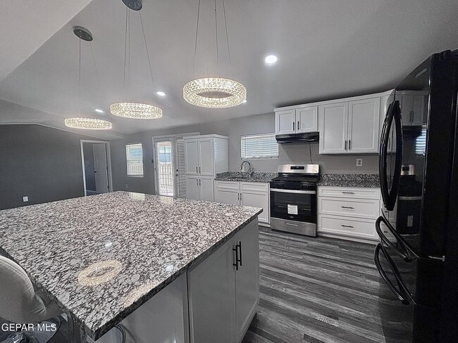 Building Photo - 14741 Bocalusa Ave