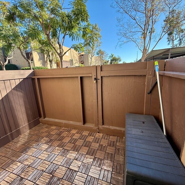 Building Photo - Stunning 2 bedroom, 1.5 bathrooms, 2 story townhouse for rent in Allure Condos in Serra Mesa!