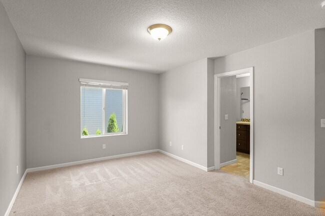 Building Photo - 17222 SW 120th Pl