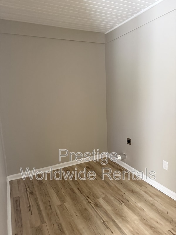 Building Photo - 3115 Meade St