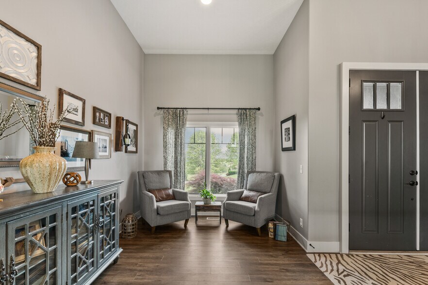 Building Photo - 4606 S 184th Plz