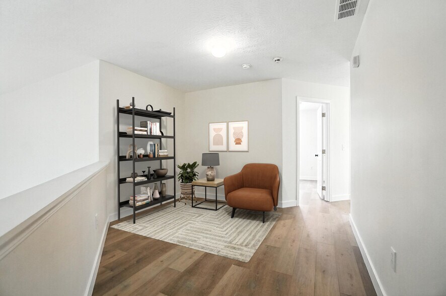 Building Photo - 2380 Oaktree Pl