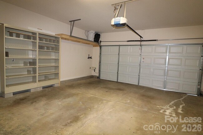 Building Photo - 564 6th Baxter Crossing