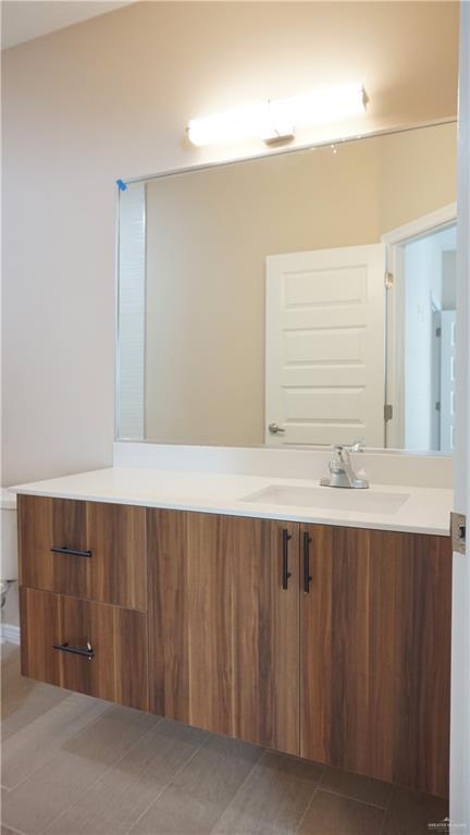 Building Photo - 30 W Kenwood St