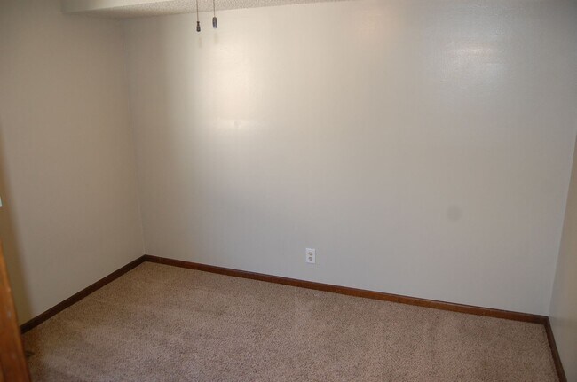 Building Photo - 3724 Clover Cir