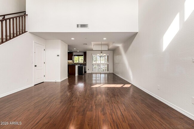 Building Photo - 6940 E Cochise Rd