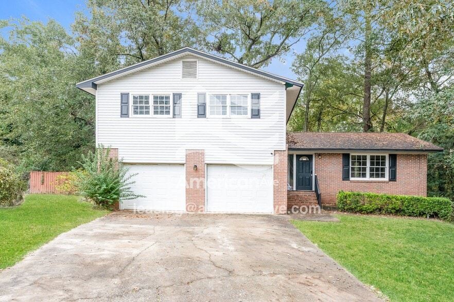 Primary Photo - 404 Laurie Ln