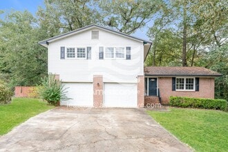 Building Photo - 404 Laurie Ln