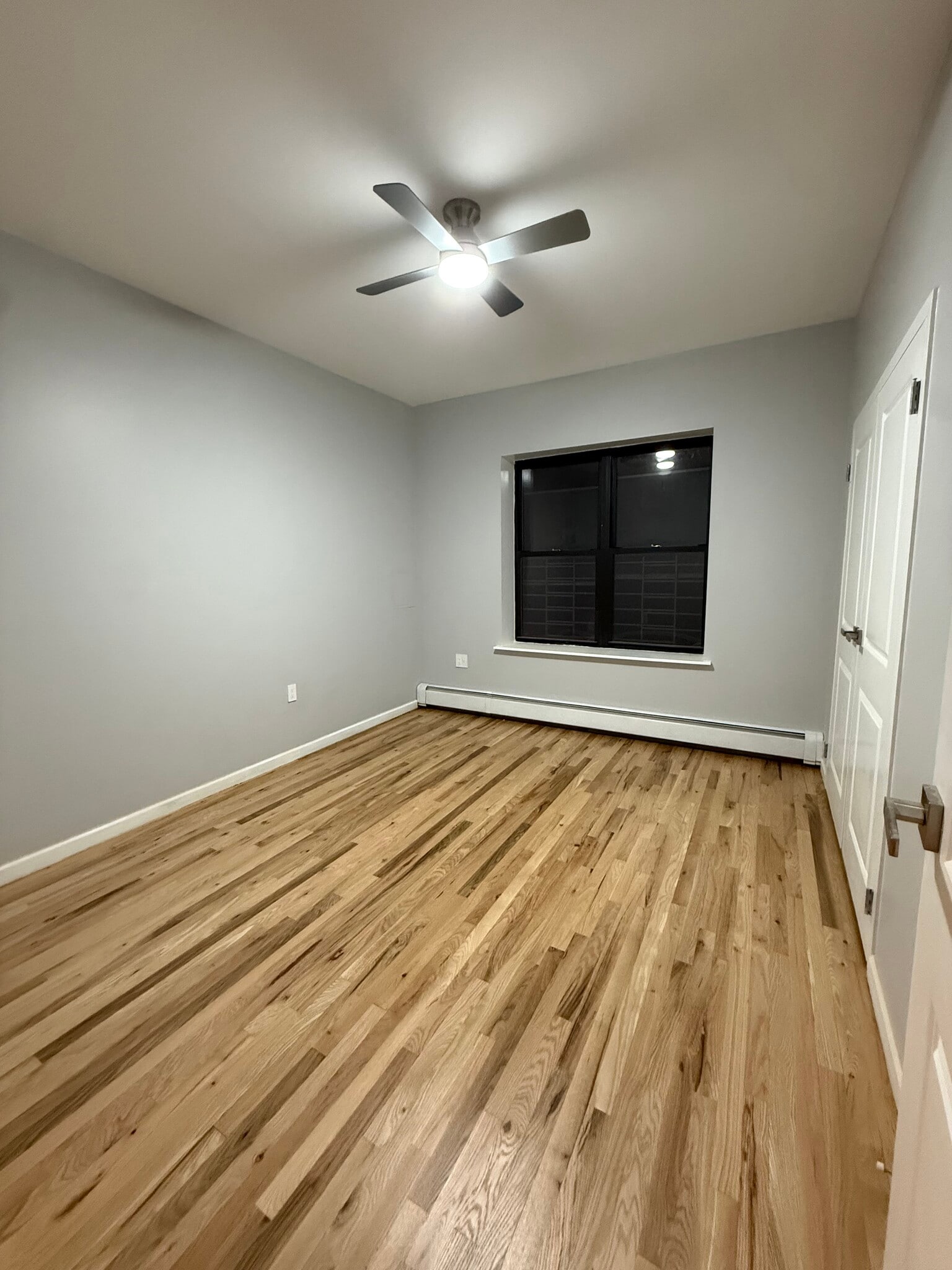 Building Photo - 982 Dumont Ave