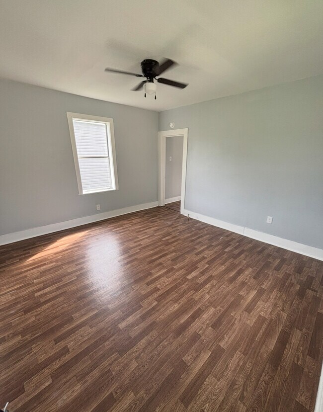 LIVING ROOM - 1128 Alabama Ave