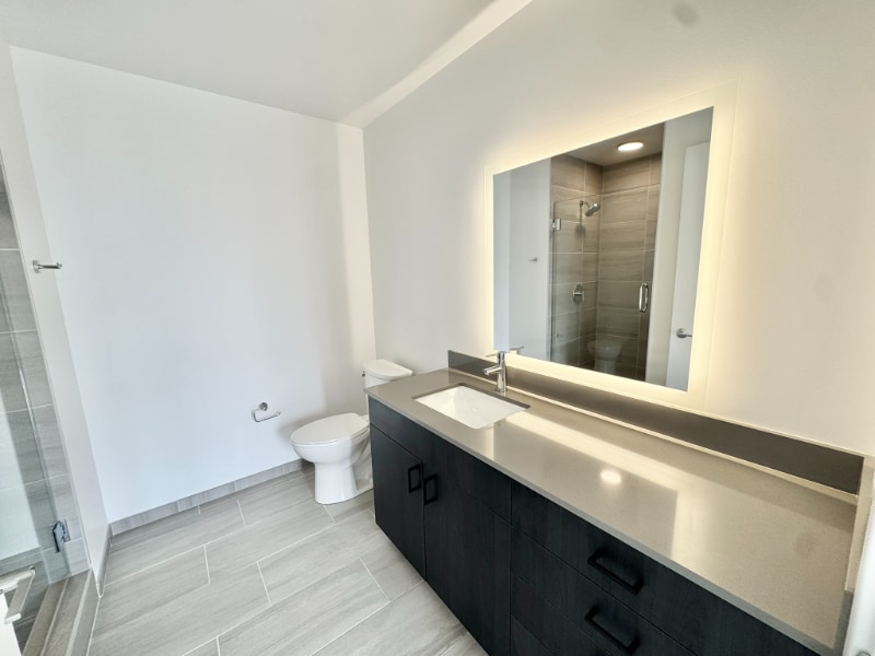 Building Photo - 461 W Chicago Ave