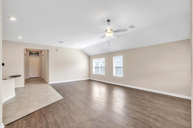 Building Photo - 7036 Terra Ln