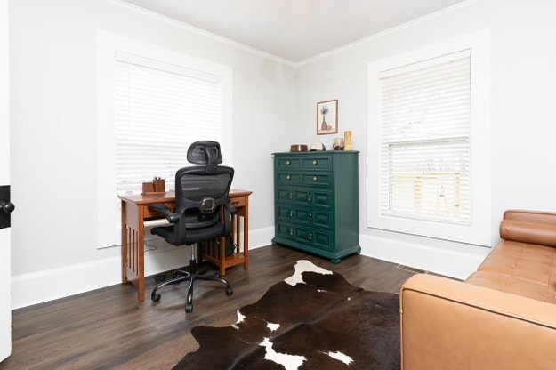 Building Photo - 1224 10th St NE