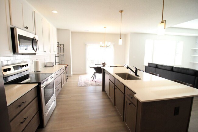 Building Photo - 2655 S Muirfield Pl