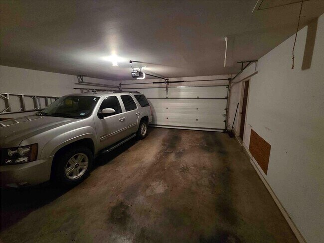 Building Photo - 402 Honeycomb Ridge