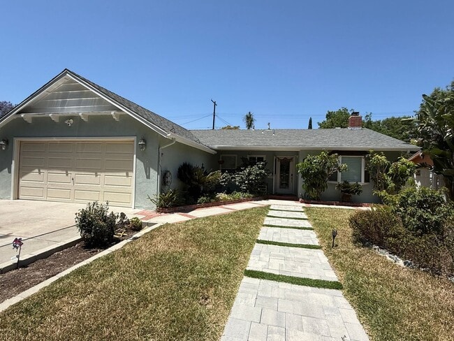 Building Photo - 6449 Sheltondale Ave