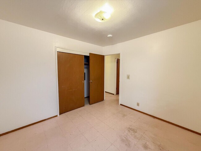 Building Photo - 725 Harrison St