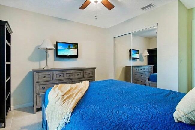 Building Photo - 12207 77th Pl N