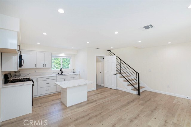 Building Photo - 15849 Malden St