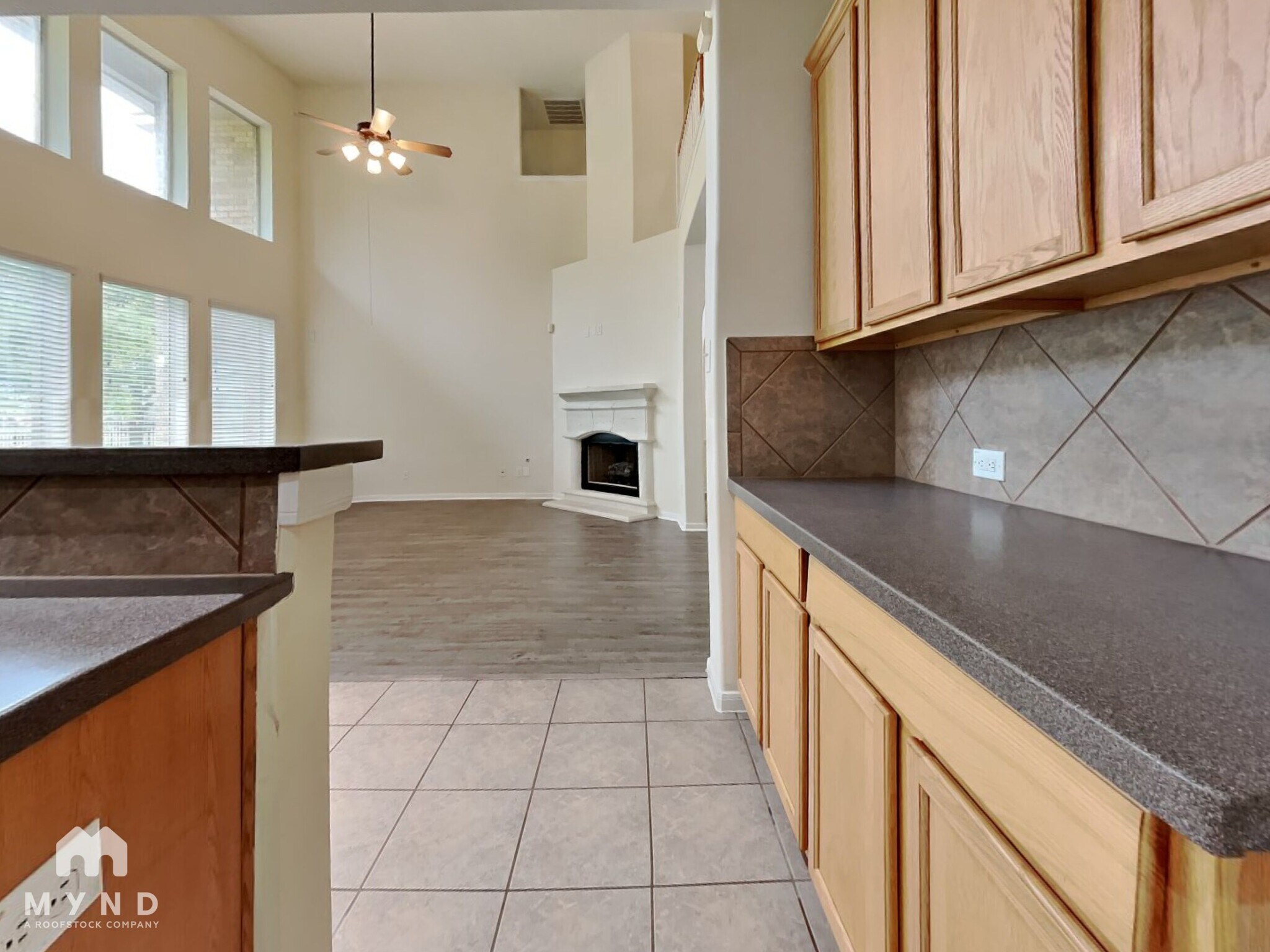 Building Photo - 7711 Summer Shore Dr