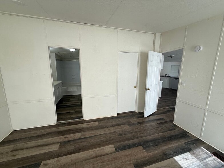Building Photo - 2168 Lee Rd 430
