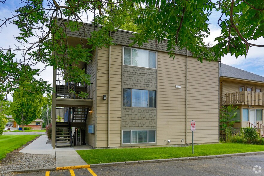 UDistrict Housing 507 E Nora Ave Spokane WA 99207 Apartment Finder