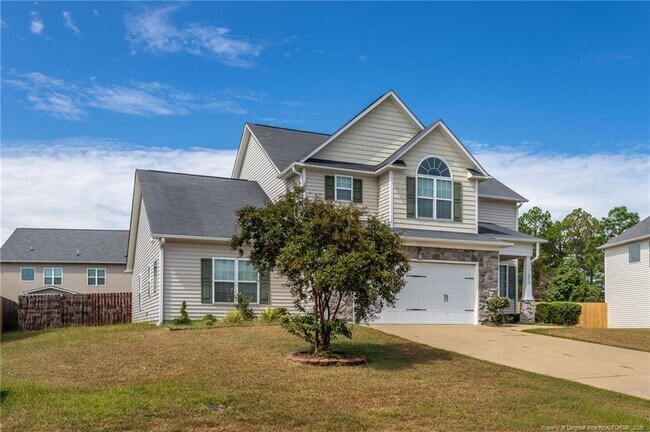 Building Photo - 573 Wedgefield Dr