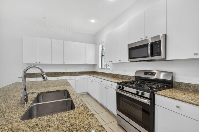 Building Photo - 4113 Faraday Wy