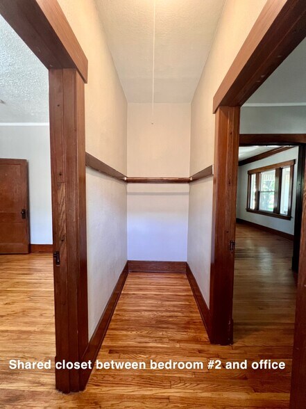 Building Photo - 2601 S 11th St