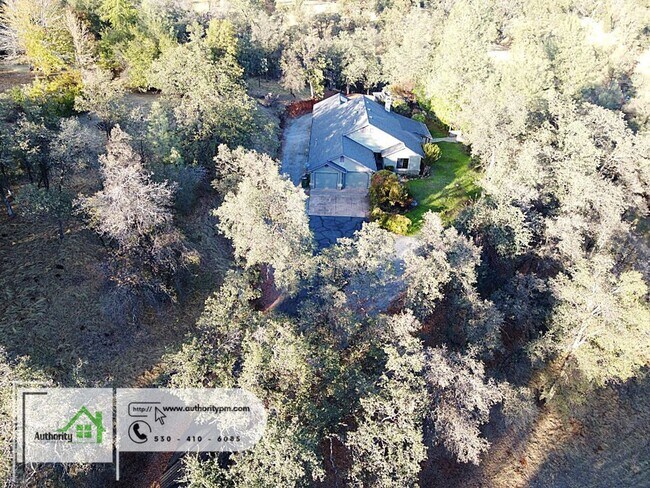 Building Photo - 15714 Middletown Park Dr