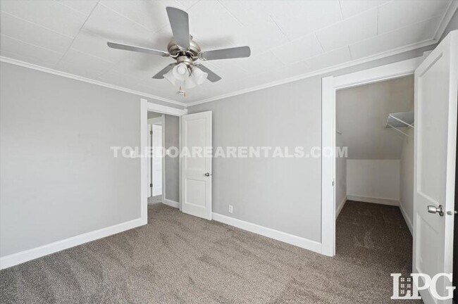 Building Photo - 630 Colima Dr