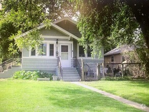 Building Photo - Charming Duplex in Old Town Fort Collins -...