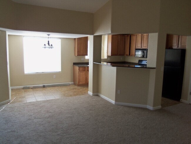 Building Photo - Highlands Ranch Condo 3 Bed 2 bath (46CO#201)
