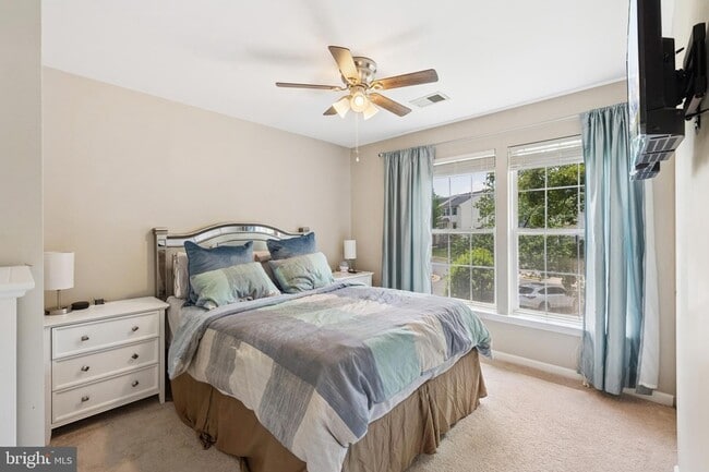 Building Photo - 2610 Grayton Ln