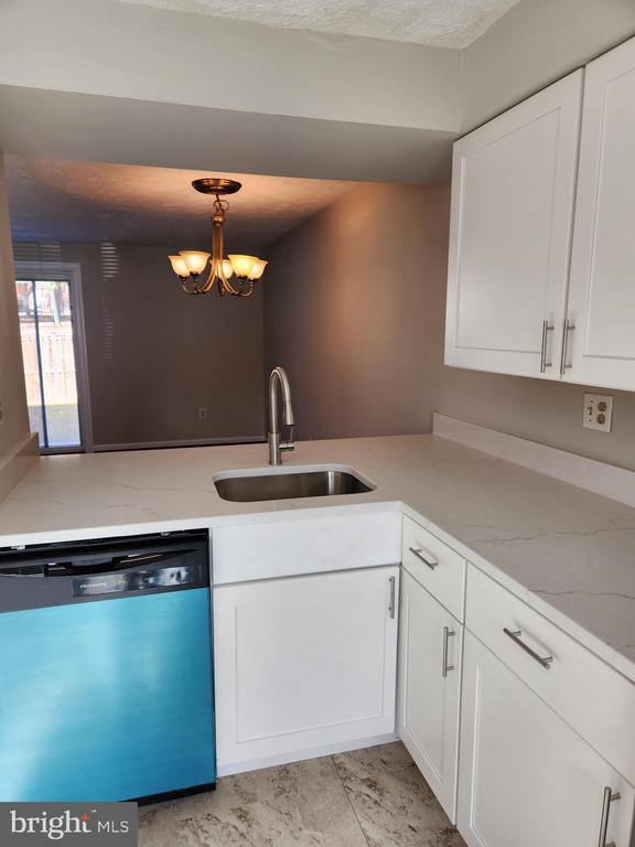 Building Photo - 16326 Pennsbury Way