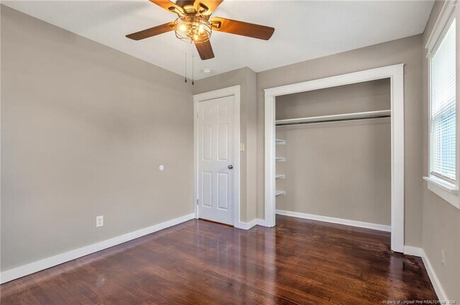 Building Photo - 604 Roundtree Dr