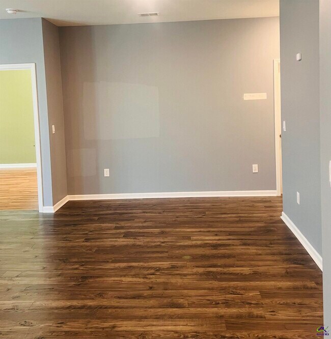 Building Photo - 118 Alton Tucker Sr. Boulevard