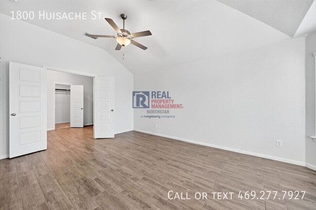 Building Photo - 1800 Huisache St