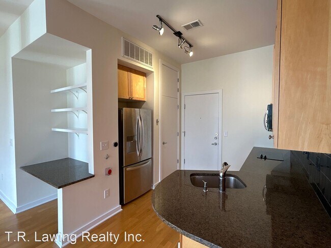 Building Photo - 1 br, 1 bath House - 525 East 6th Street  ...