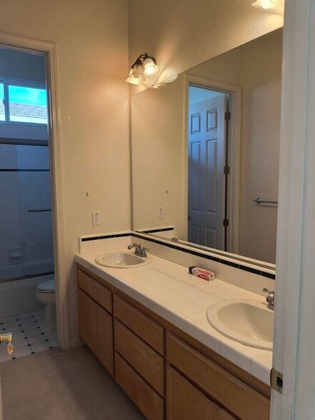 Building Photo - 2963 Audubon Cir