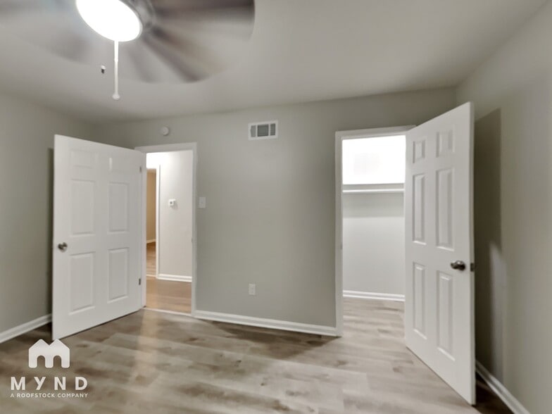 Building Photo - 4185 Yale Rd