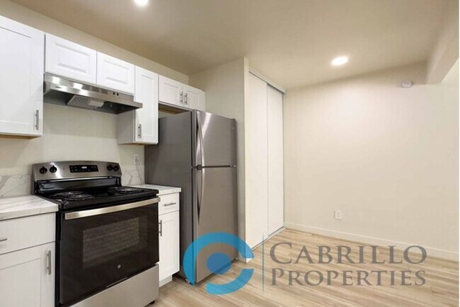 Building Photo - 8453 Carlisle Dr