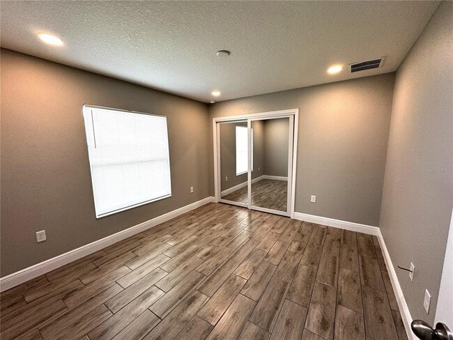 Building Photo - 5 Olive Pl