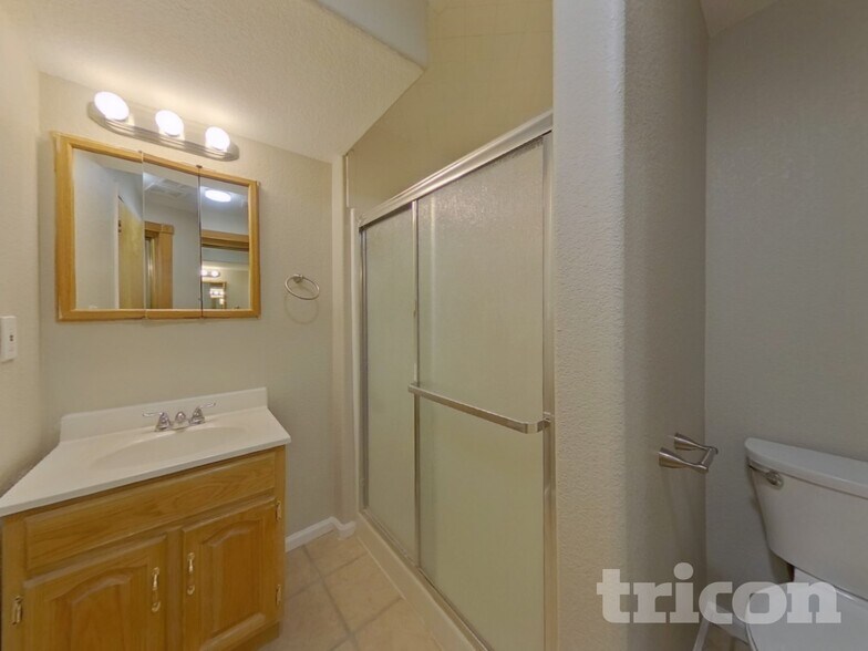 Building Photo - 6765 Lionshead Pkwy