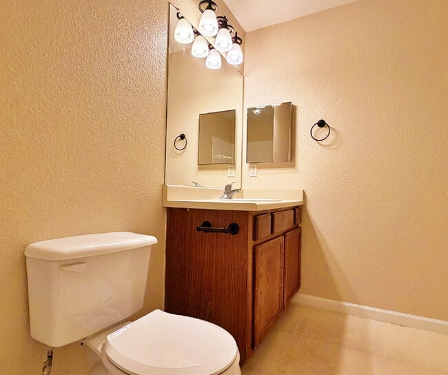 Building Photo - NEW CARPET NEW PAINT!! Clean and Bright 2BR 2BTH Condo Close To DIA. Gated Community in First Cre...