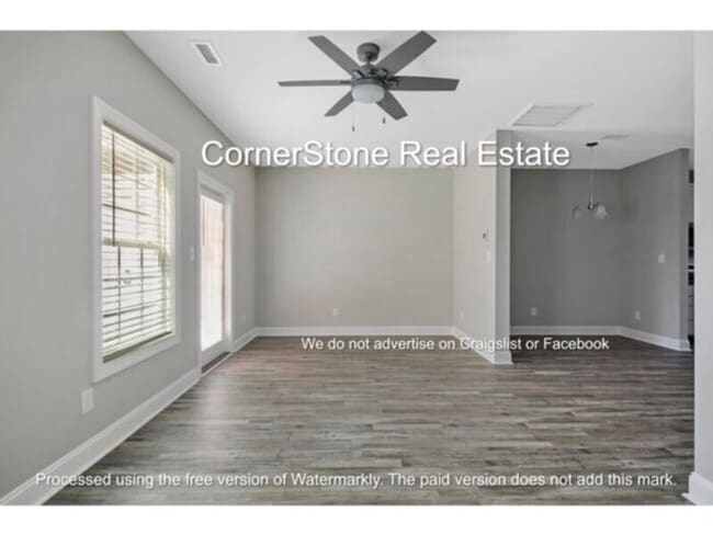 Building Photo - 2854 Little Dr