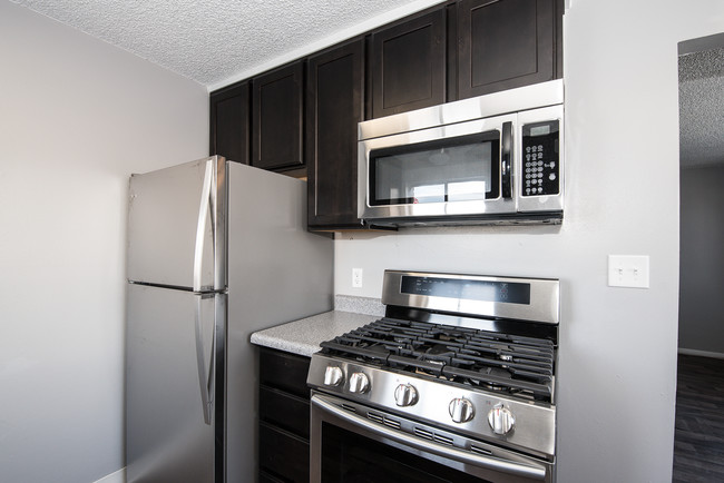 Stainless Steel Appliances - Pine Valley