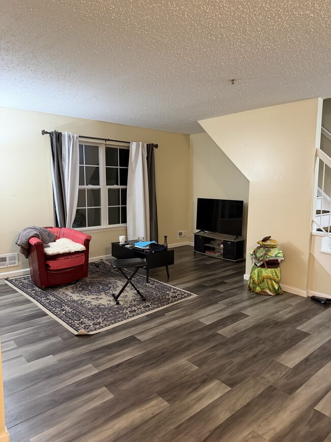 Building Photo - 173 Prestwick Way