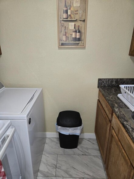 Building Photo - 1713 Anderson St