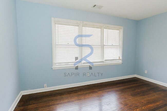 Building Photo - Classic Ranch Charm in Southwest Atlanta – 3BR Gem in 30331